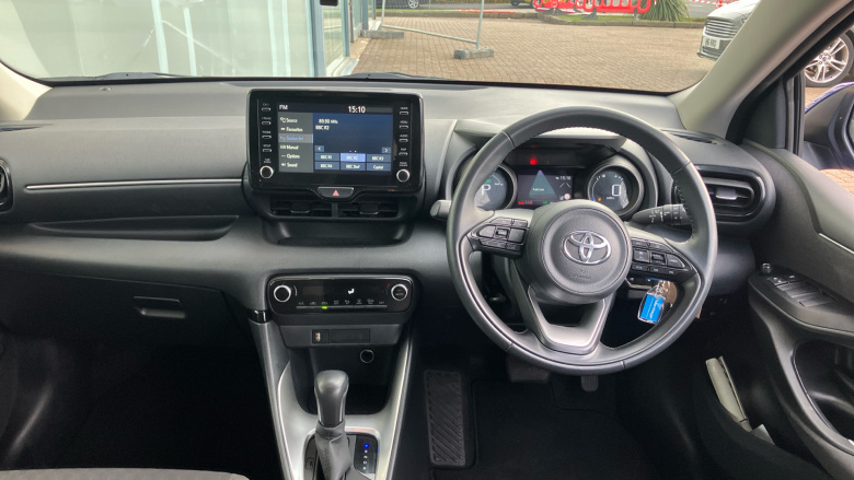 Toyota Yaris 1.5 Hybrid Design 5dr CVT Hybrid Hatchback